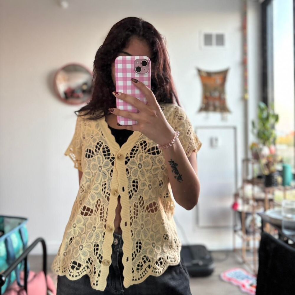 Francesca-s Women's Yellow and Cream Blouse
